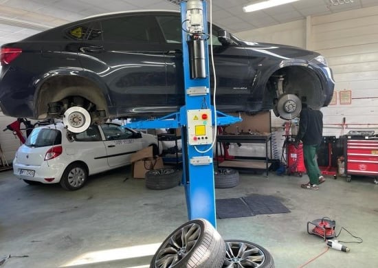 Image of example-cars