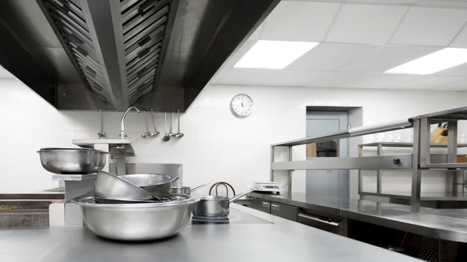 Image of a cafeteria serving area