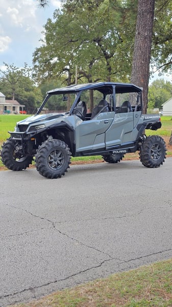 2023 Polaris GENERAL XP4 DELUXE