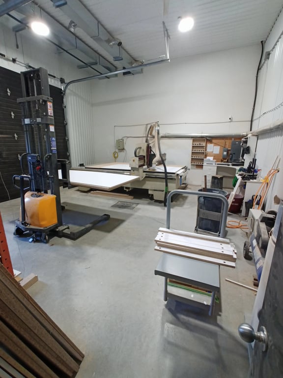 Atelier HITO à Montréal — fabrication sur mesure de garde-robes, walk-ins et meubles intégrés.