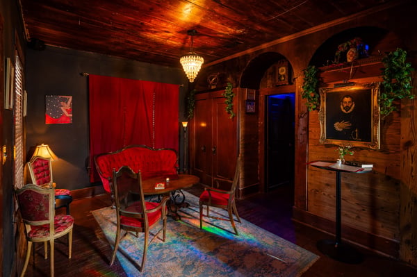 Mola, 1007 E 7th St, Austin
