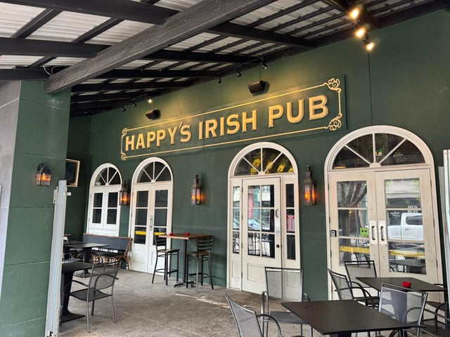 Happy's Irish Pub
