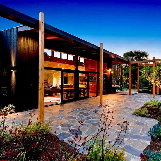 crazy paving and outdoor pavers in melbourne