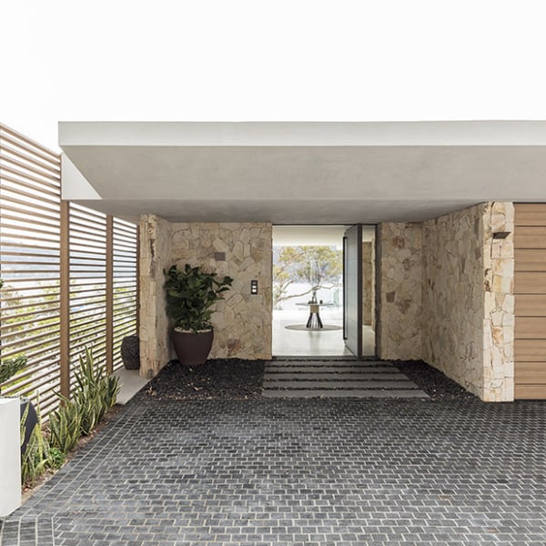 black cobbles melbourne cobblestones driveway tiles