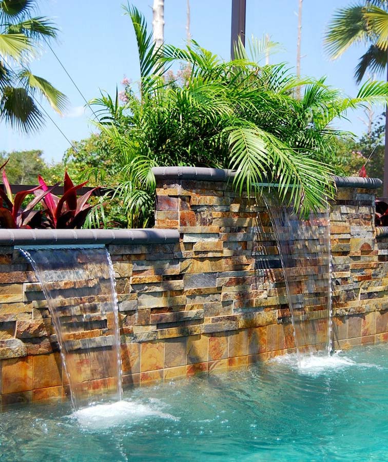 Light Kakadu stackstone wall in a Melbourne pool