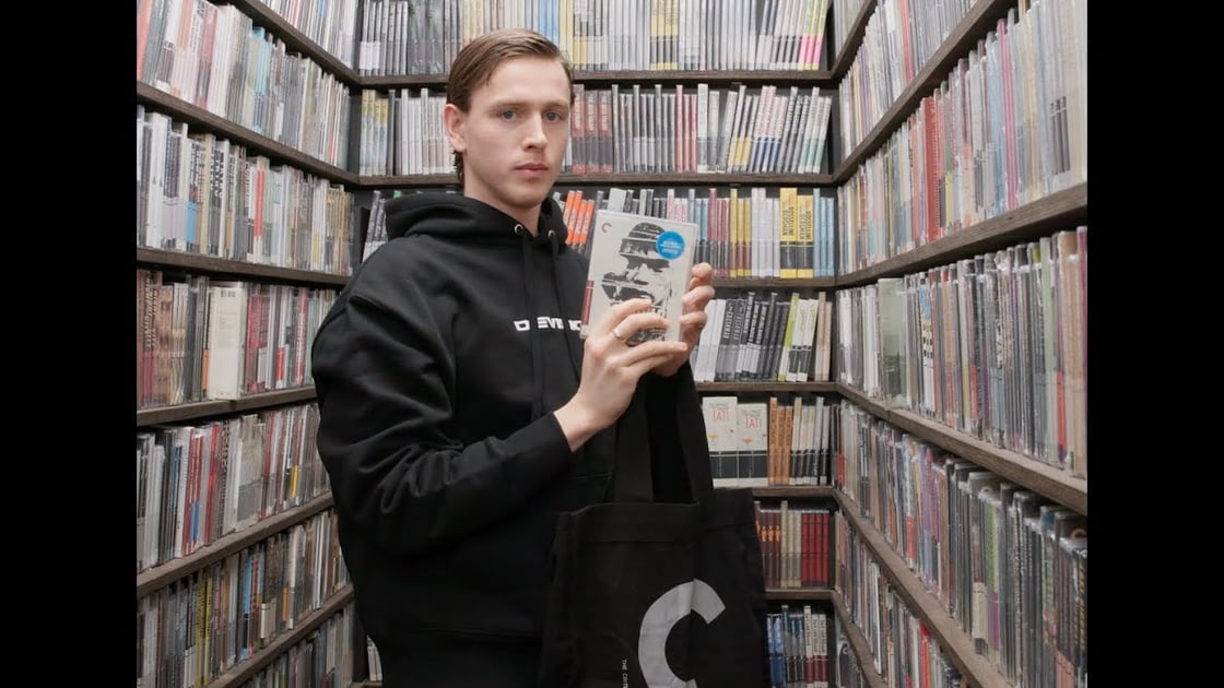 Interview de Harris Dickinson chez Criterion