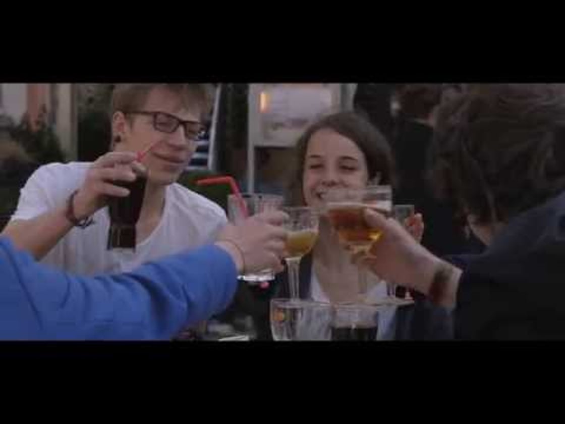 Bande annonce de Chante ton bac d'abord