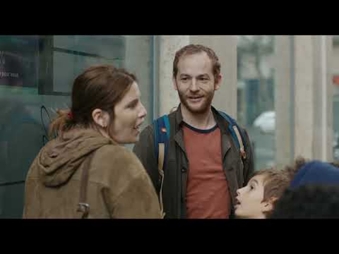 Bande annonce de TOUT CE QU'IL ME RESTE DE LA RÉVOLUTION