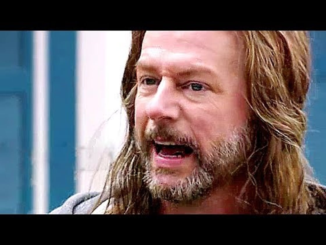 Bande annonce de PÈRE DE L'ANNÉE