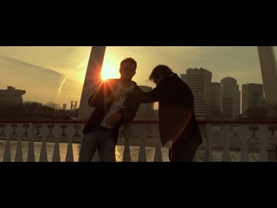 Bande annonce de UNDER PRESSURE (VOST)