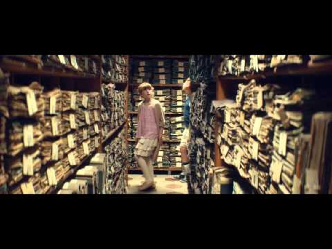 Bande annonce de LES TWINNERS (VF)