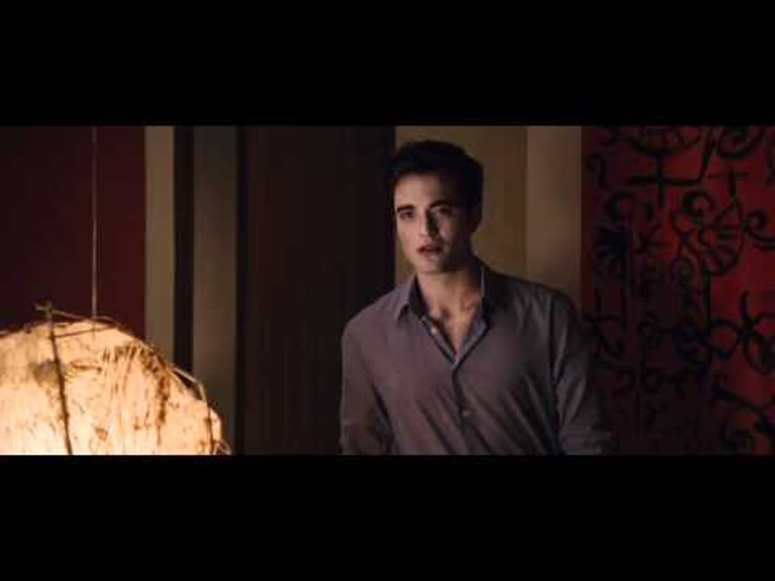Bande annonce de TWILIGHT - Chapitre 4 : Révélation 1ère partie (VOST)