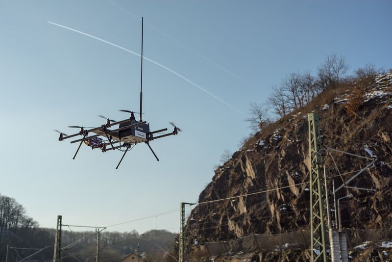 HORUS 120 mit Fidas Fly 200 im Flug
