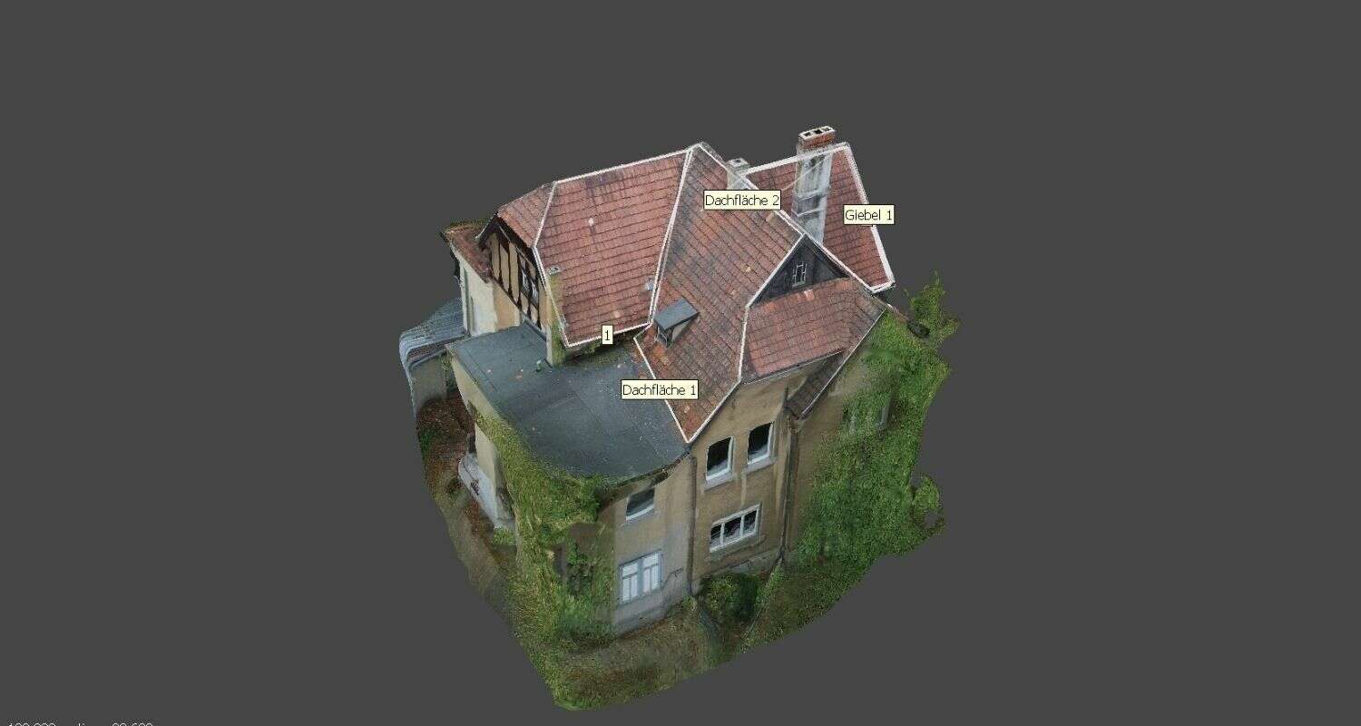 Dachaufmass aus Drohnenaufnahmen mit Maßen