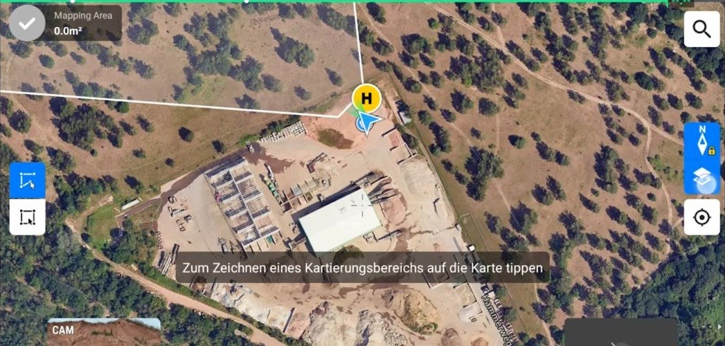 DJI Pilot 2, Satellitenkarte mit dem Hinweis „Zum Zeichnen eines Kartierungsbereichs auf die Karte tippen“.