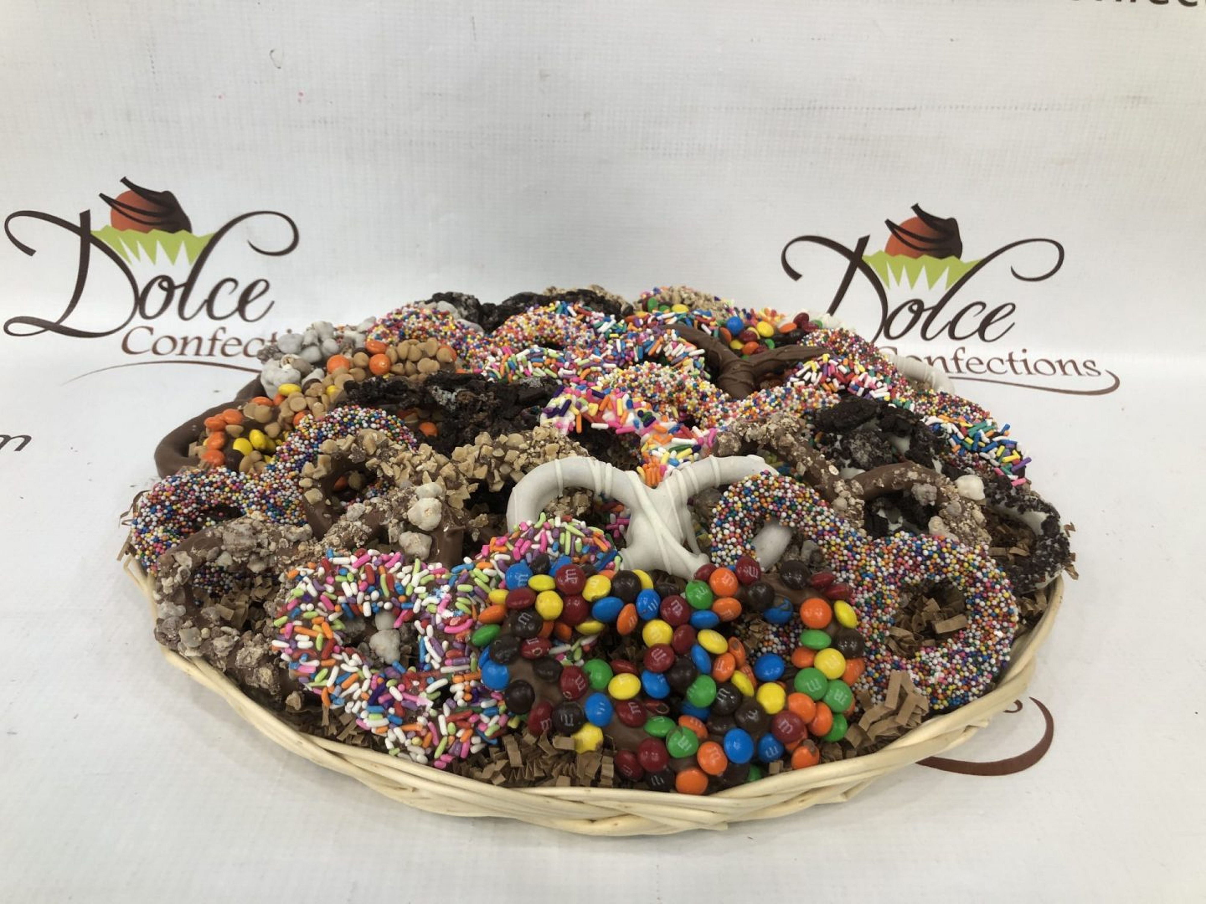 Pretzel and Cookie Basket P/PC-102