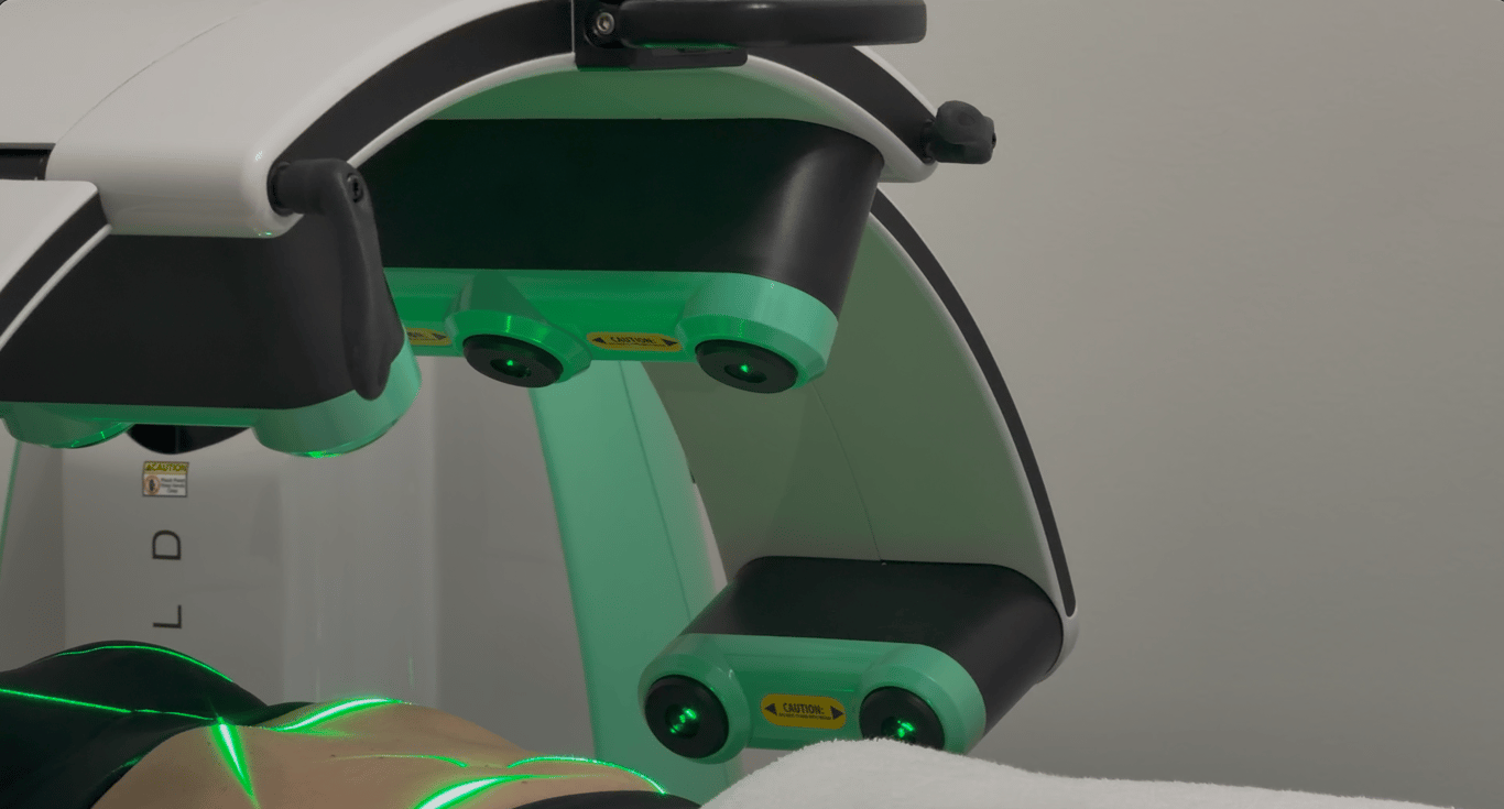 An Emerald Laser session at Aevum