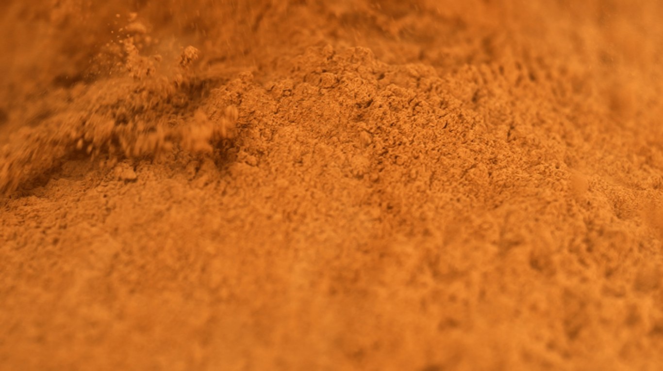 Ground Cinnamon requires a dark, cool, and dry area to prevent mould and clumping