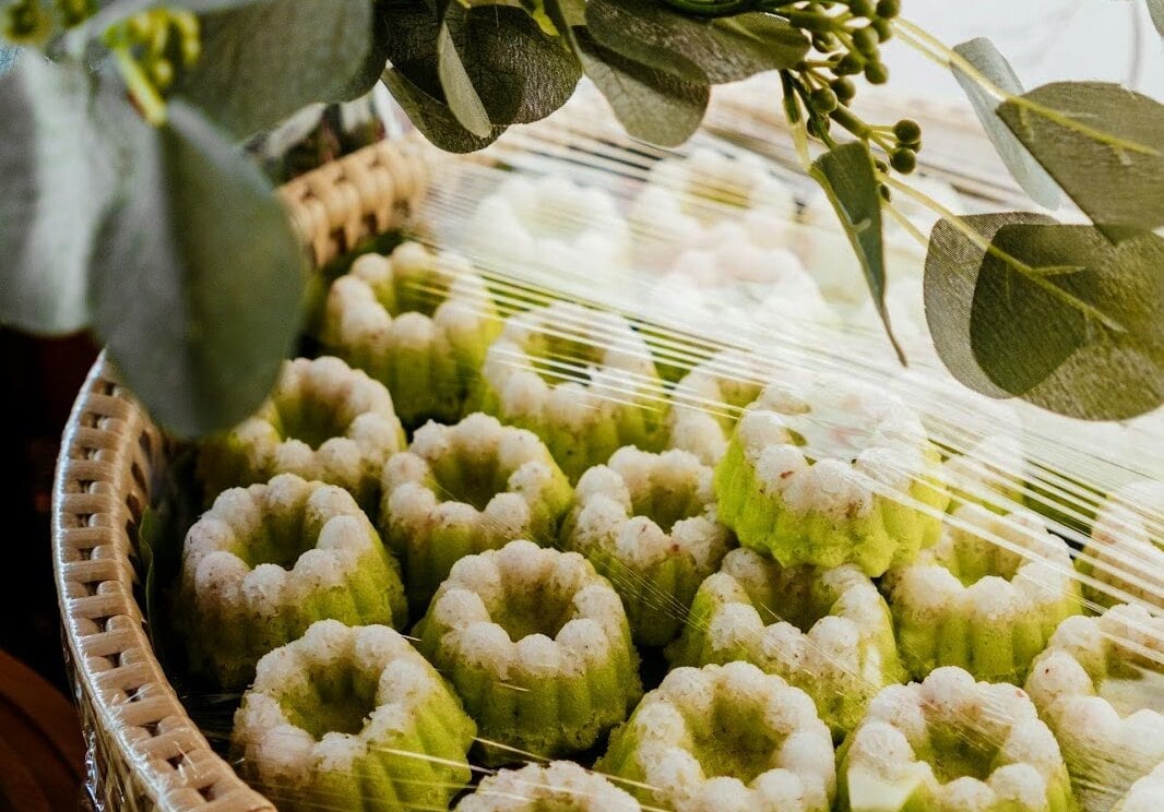 Pandan vs Vanilla: What are their differences?