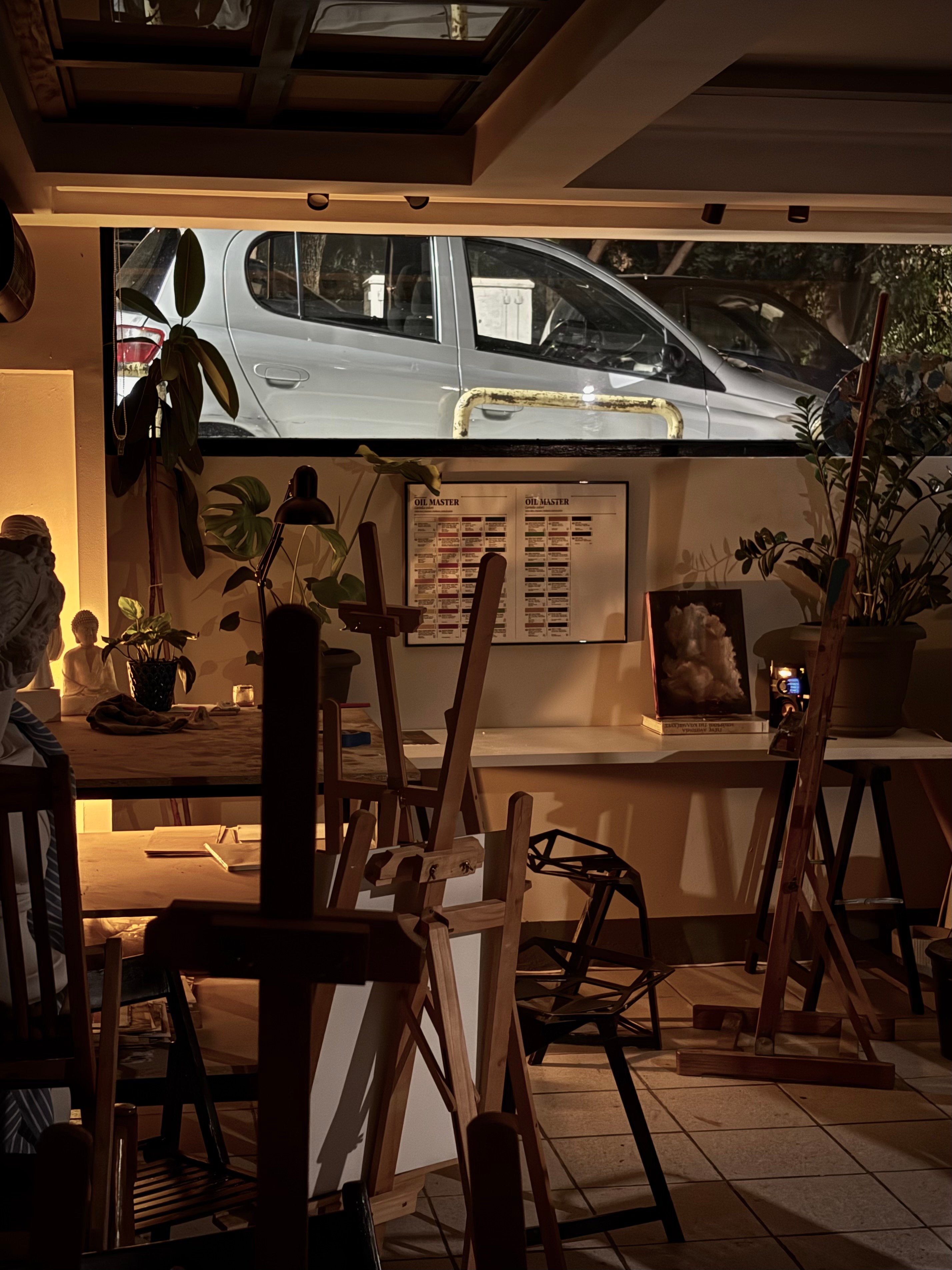 Enea Guzja at work — moment 2
