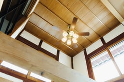 上丹生山根邸本館