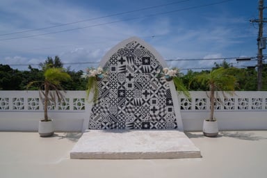 The House By the SEA