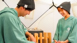 熱気に身をゆだね、静寂の中で自分と向き合う。客室サウナだからこそ叶う、心解き放たれる格別なリフレッシュ