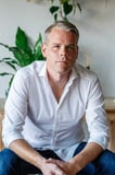 Max W.