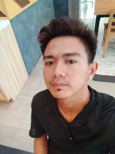 Renz Lanugan photo 1