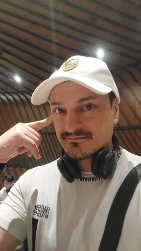 Kuya Manzano's avatar