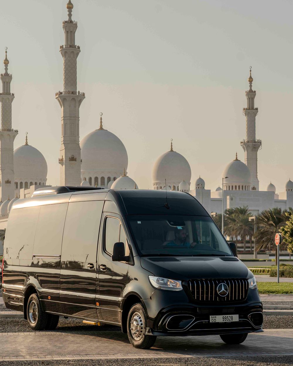 Premium Plus Abu Dhabi Full Day Sightseeing Tour from Dubai