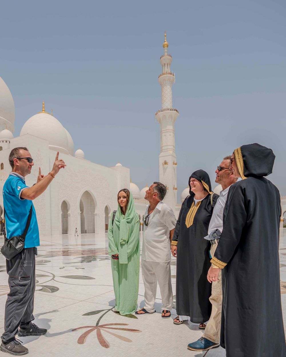 Abu Dhabi Sheikh Zayed Mosque Half-Day Tour from Dubai
