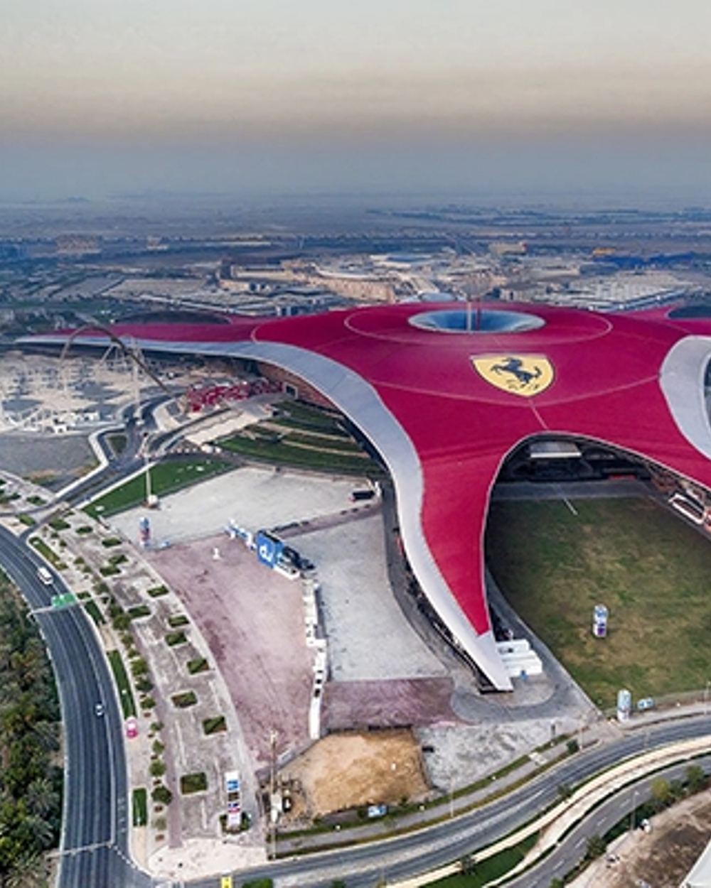 Pick up & Ferrari World Photo Stop — 2
