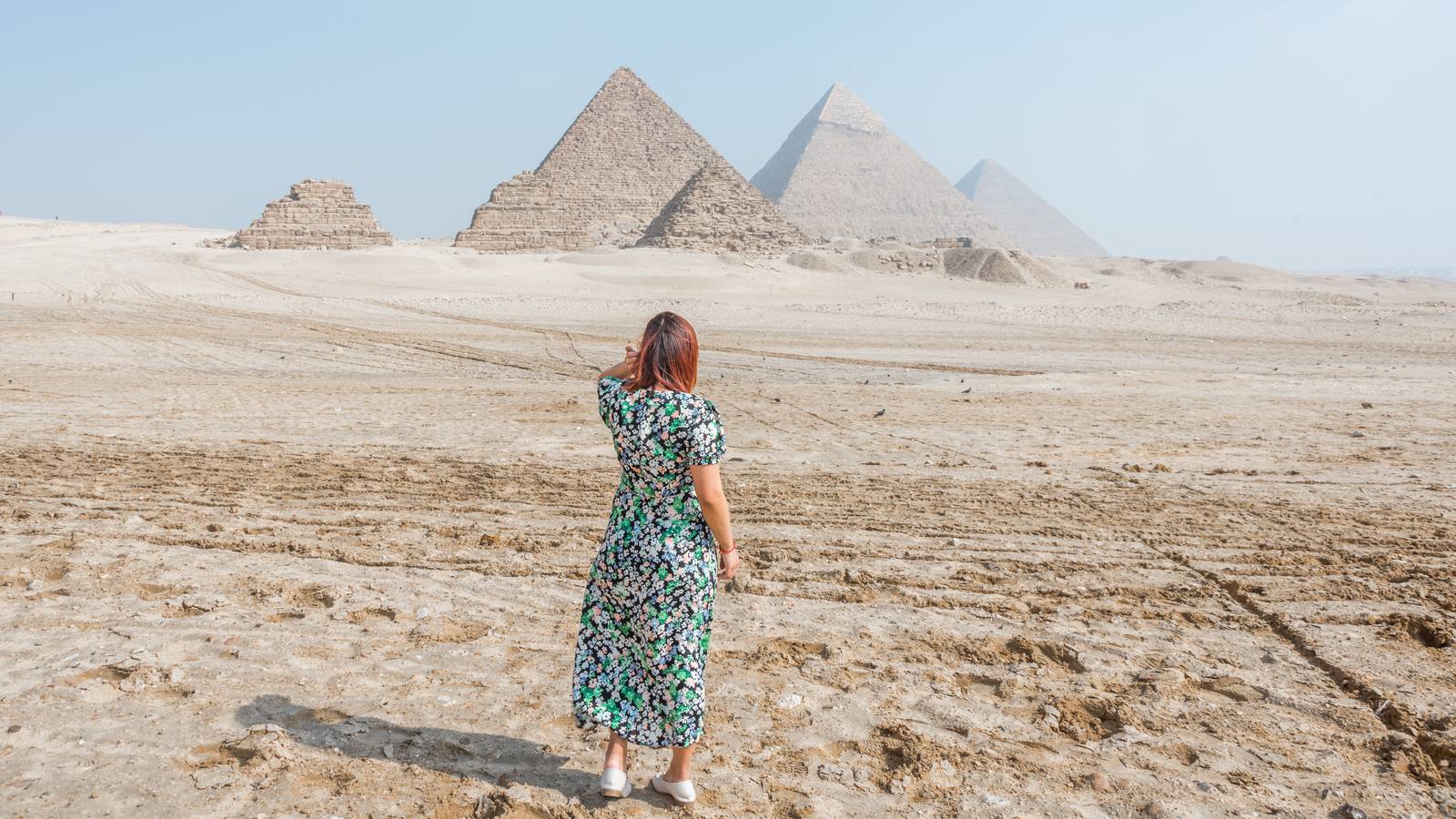 From Hurghada: Giza Pyramids, Sphinx, & Museum Tour with Lunch