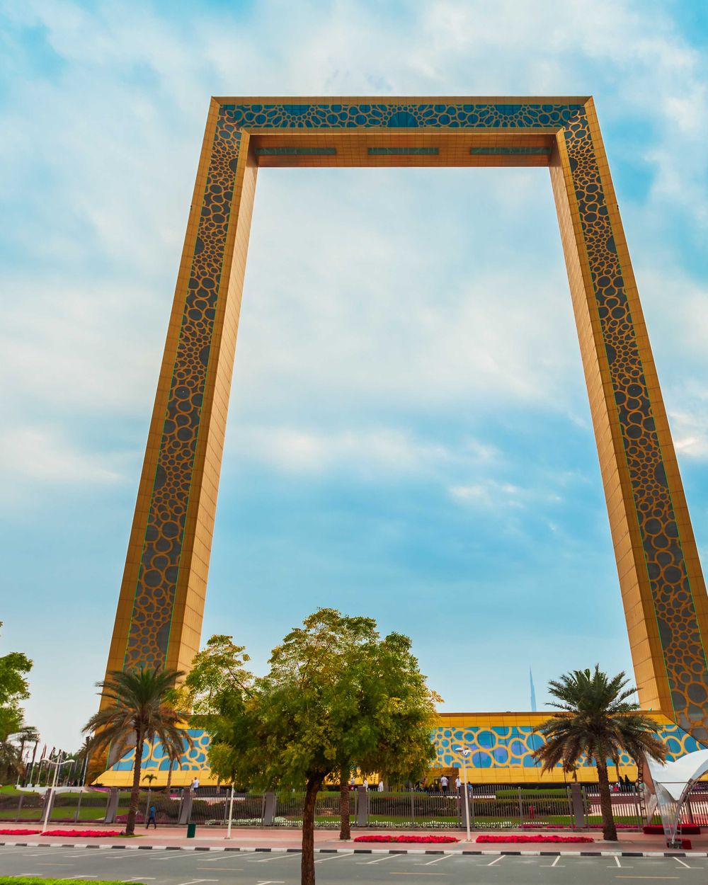 Dubai City Tour with Frame Ticket, Creek, Souks & Blue Mosque