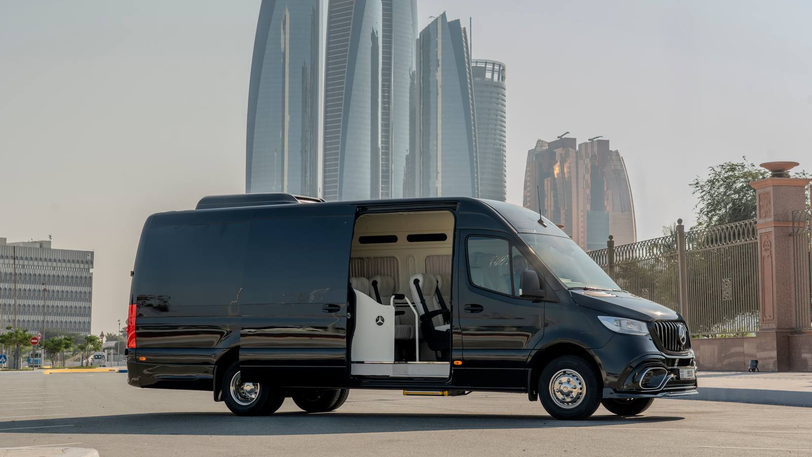 Premium Plus Abu Dhabi Full Day Sightseeing Tour from Dubai