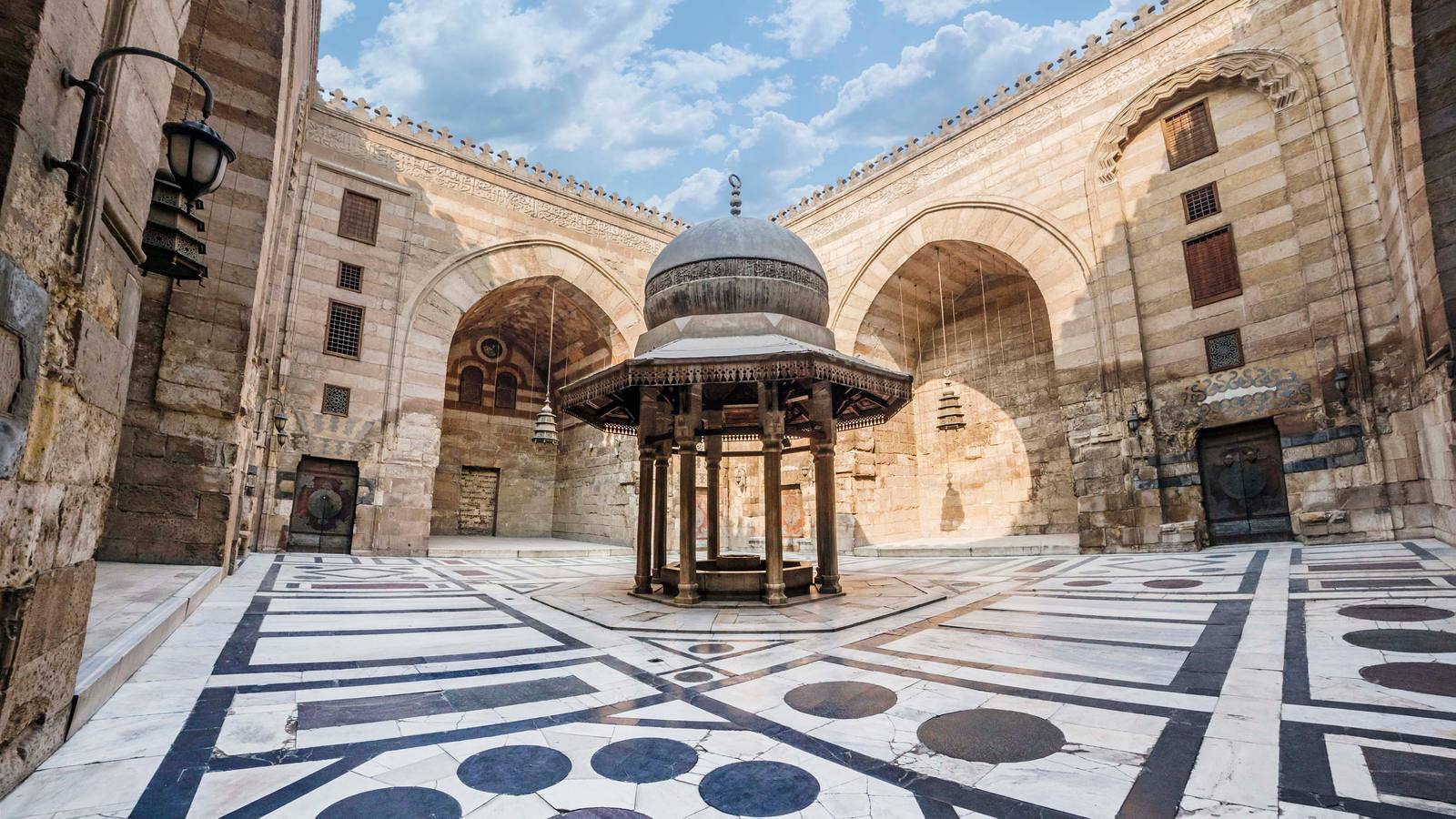 Old Cairo Guided Walking Tour: History, Culture & Street Bites
