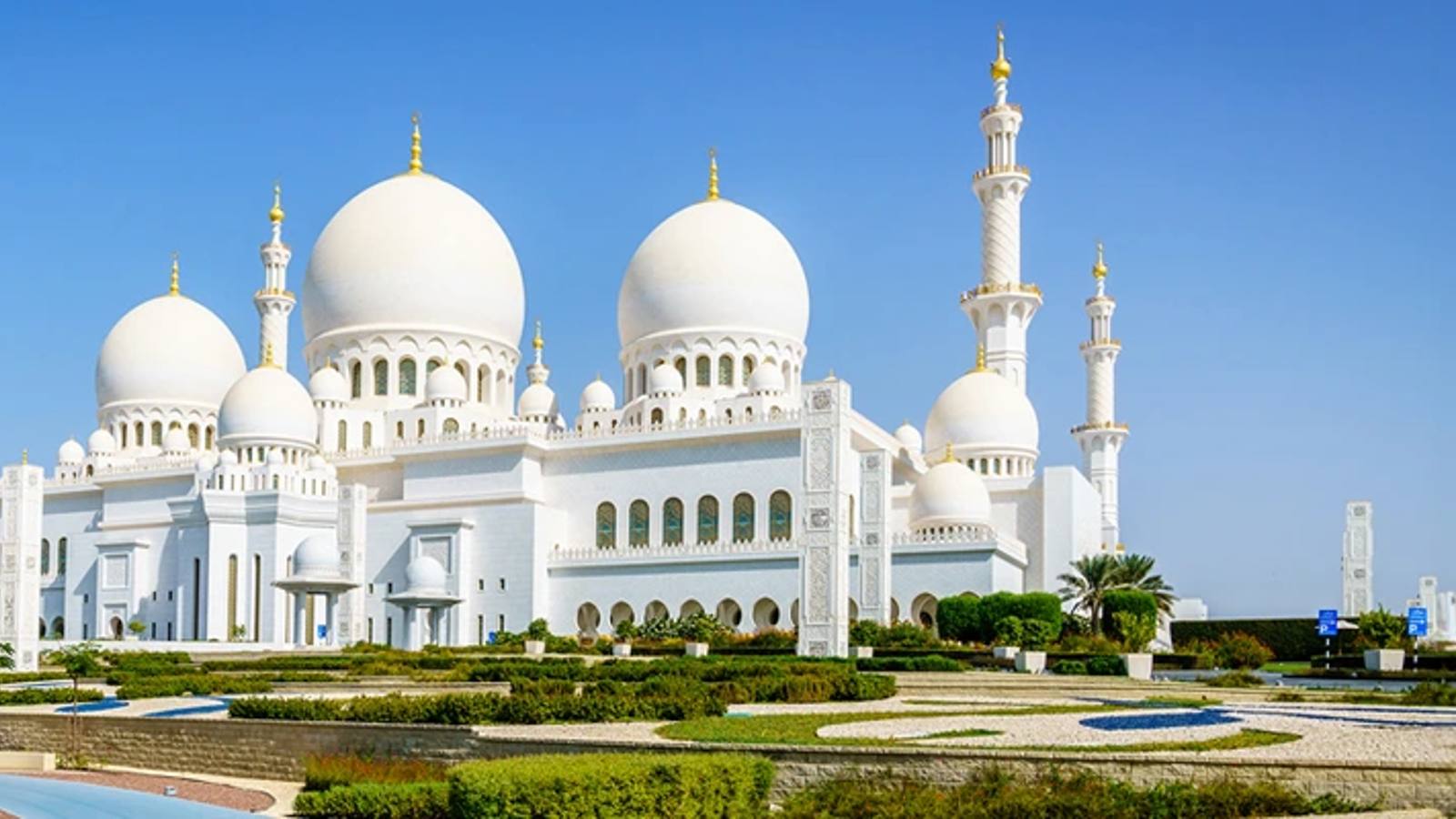 Exploring Abu Dhabi: Grand Mosque, Royal Palace & Etihad Towers