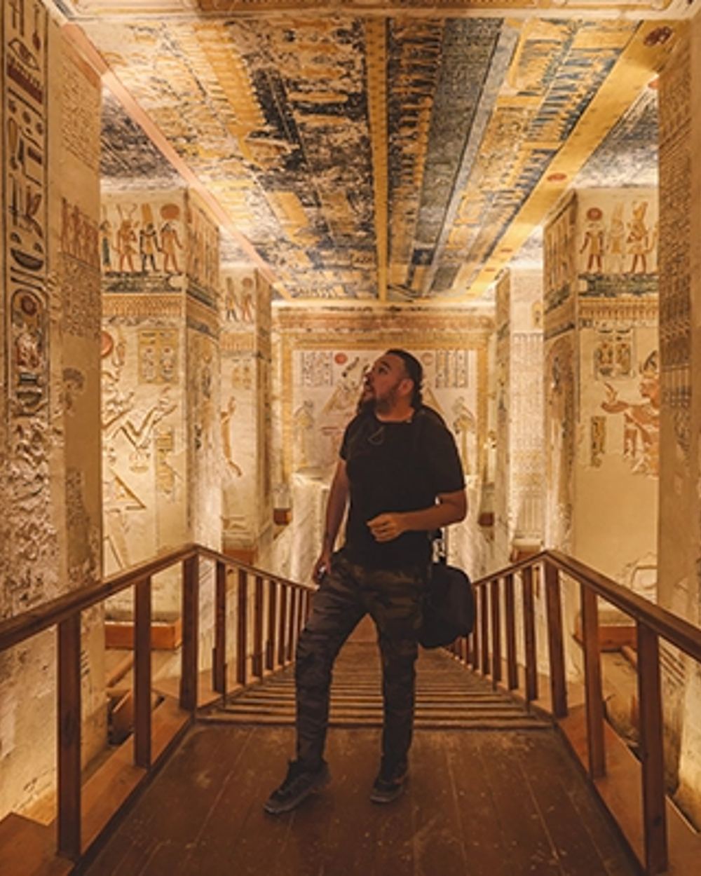 Cairo Highlights – Pyramids, Museum & Bazaar