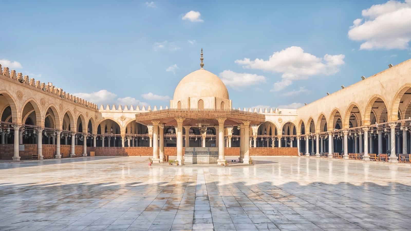 Cairo Heritage Tour: Golden Palace, Oldest Mosque with Lunch