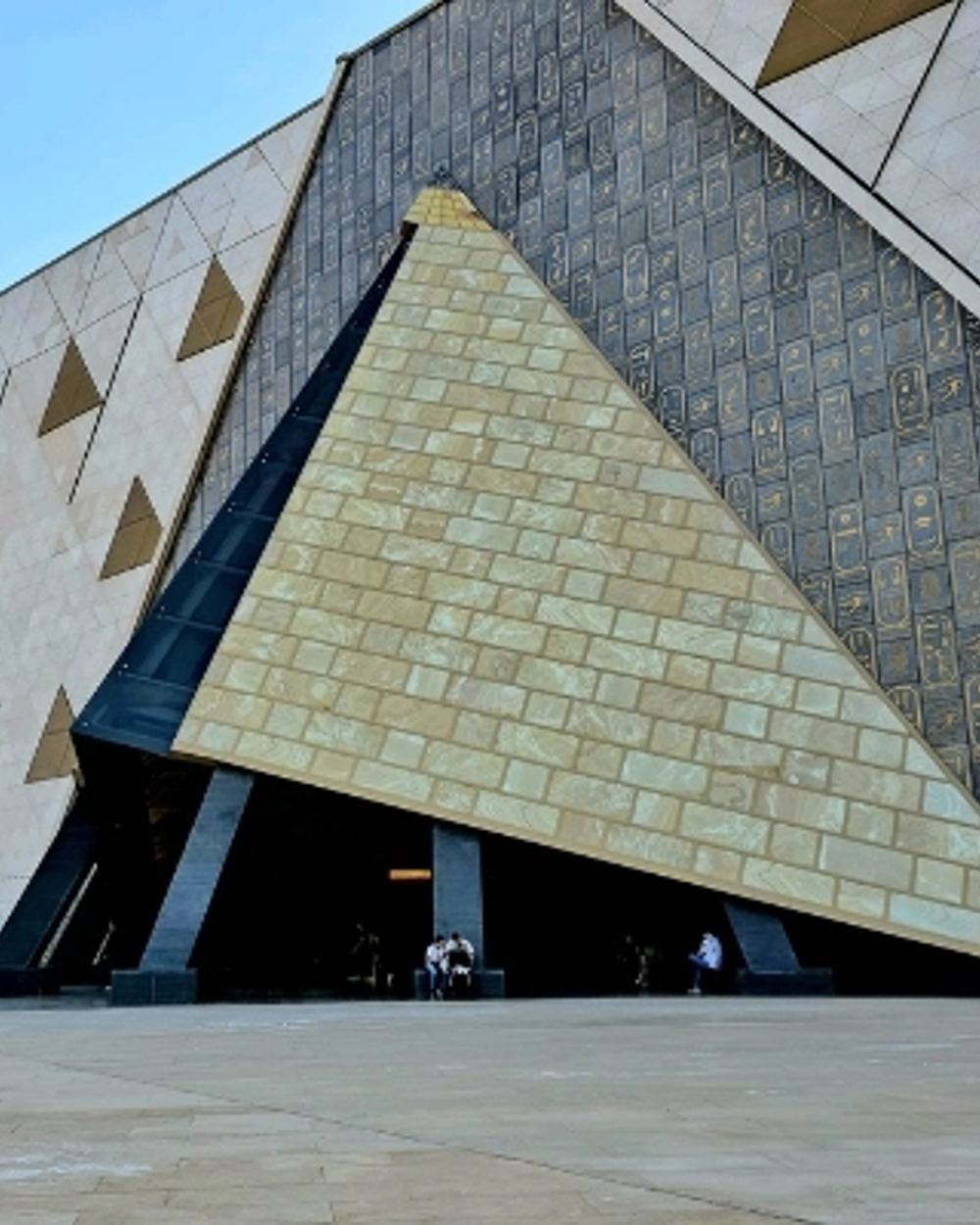 Explore the Grand Egyptian Museum — 1