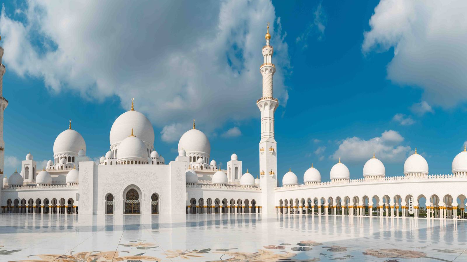 Abu Dhabi, Al Ain and the Mighty Desert in 4 days, from Dubai