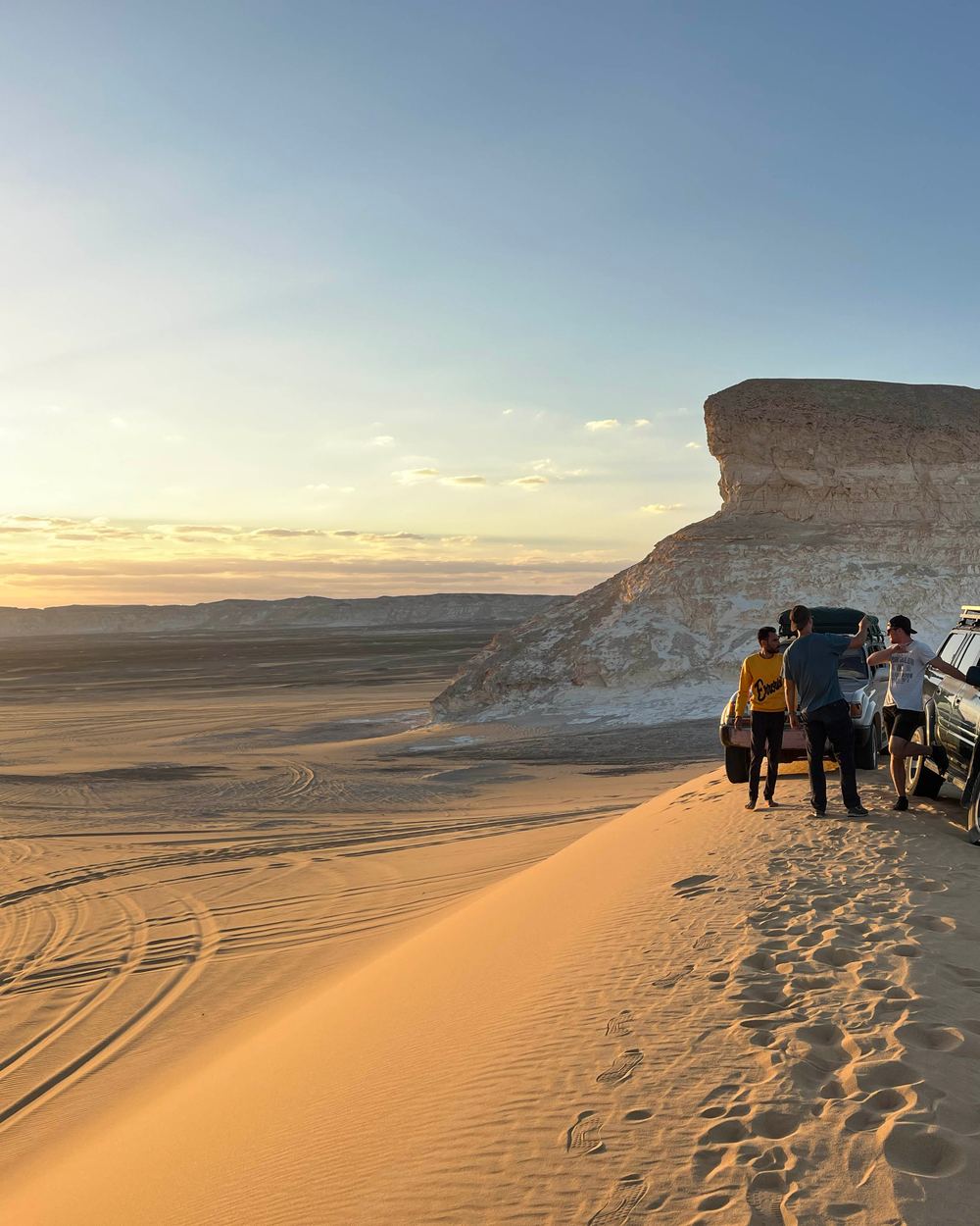 Cairo: 2-Day Bahariya Oasis Camp and Desert Tour