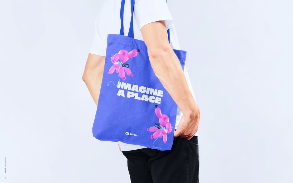 Tote bag with 'Imagine a Place' design