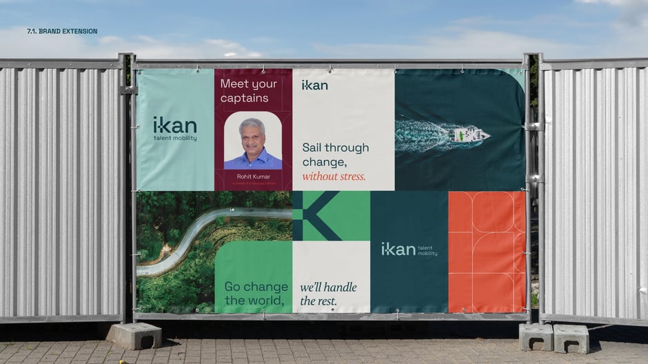 Modular outdoor banner grid