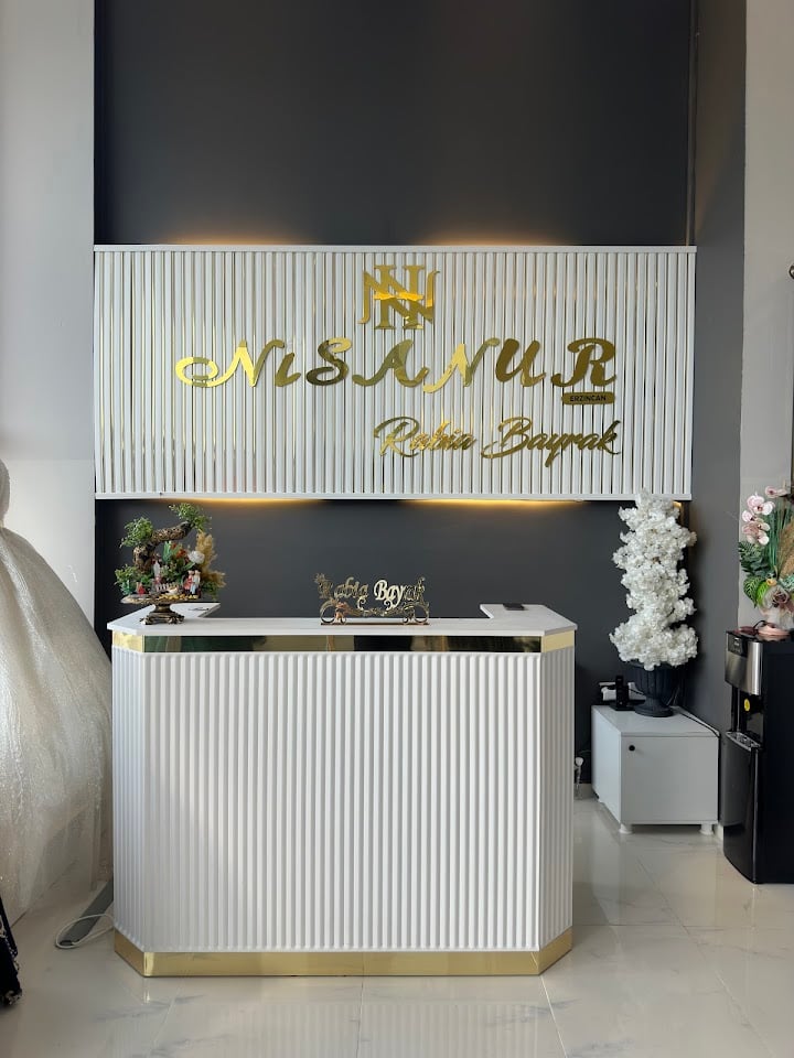 Nisanur Gelinlik & Kuaför Salonu