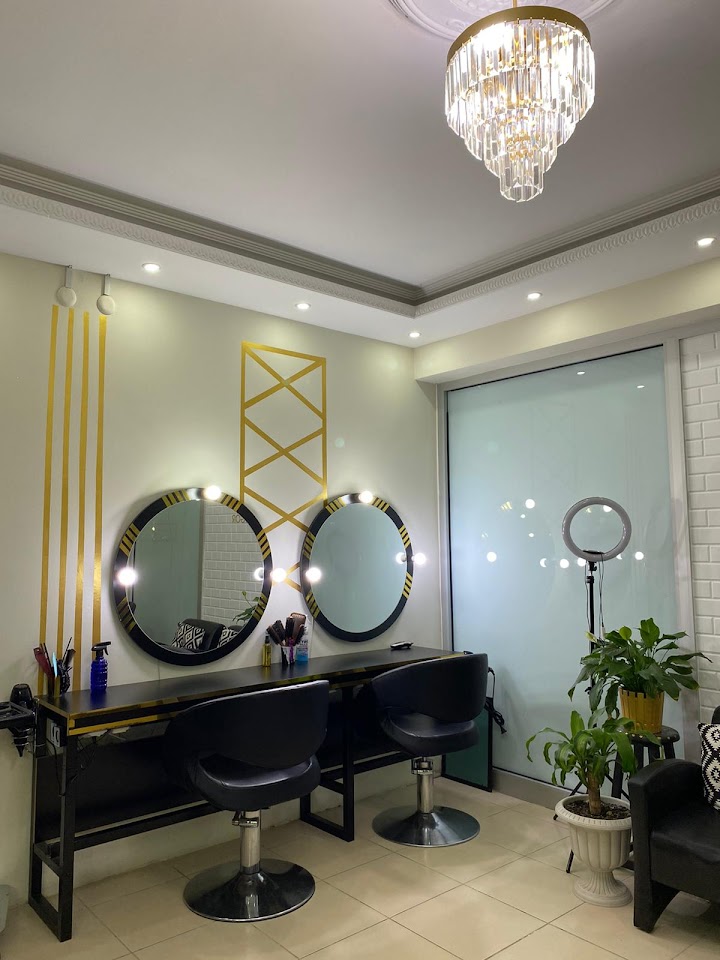 Cansu Güngör Hair Make-Up Studio