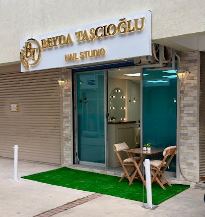 BEYDA TAŞÇIOĞLU NAIL STUDIO - Gaziemir Jel Protez Tırnak Salonu - Protez Jel Tırnak - Kalıcı oje - Nail Art