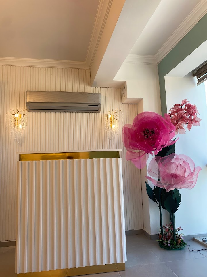 Elif Esra Makeup Studio