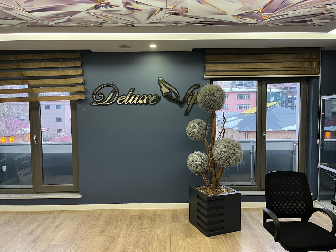 DELUXE VİP GÜZELLİK MERKEZİ